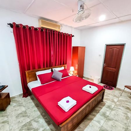 Hostel Katunayake at colombo airport Bagian luar foto