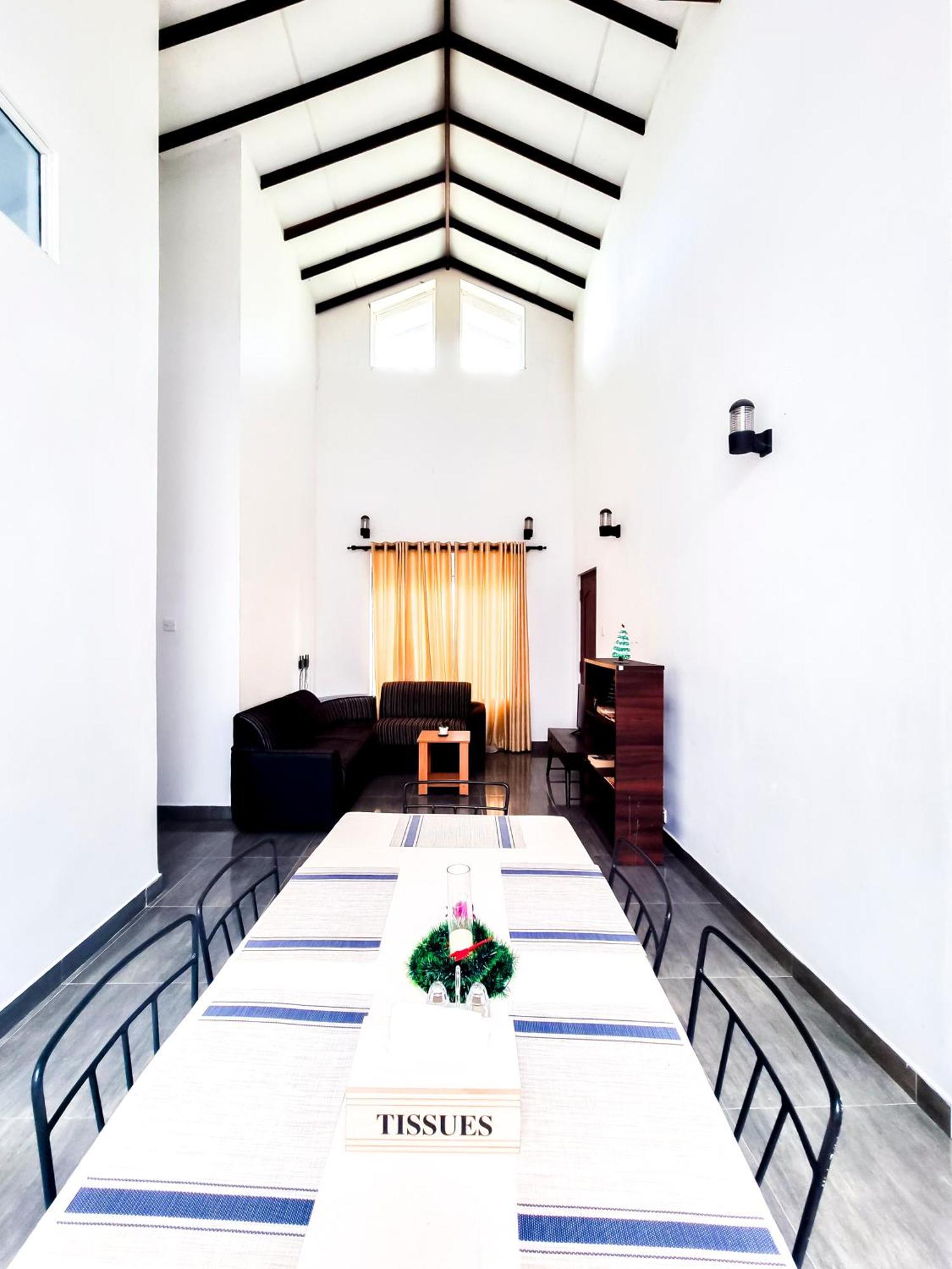 Hostel Katunayake at colombo airport Bagian luar foto